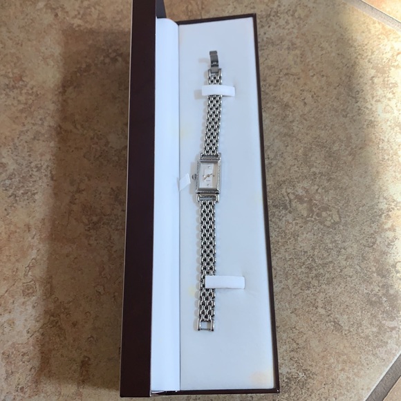 Watch - Picture 2 of 3